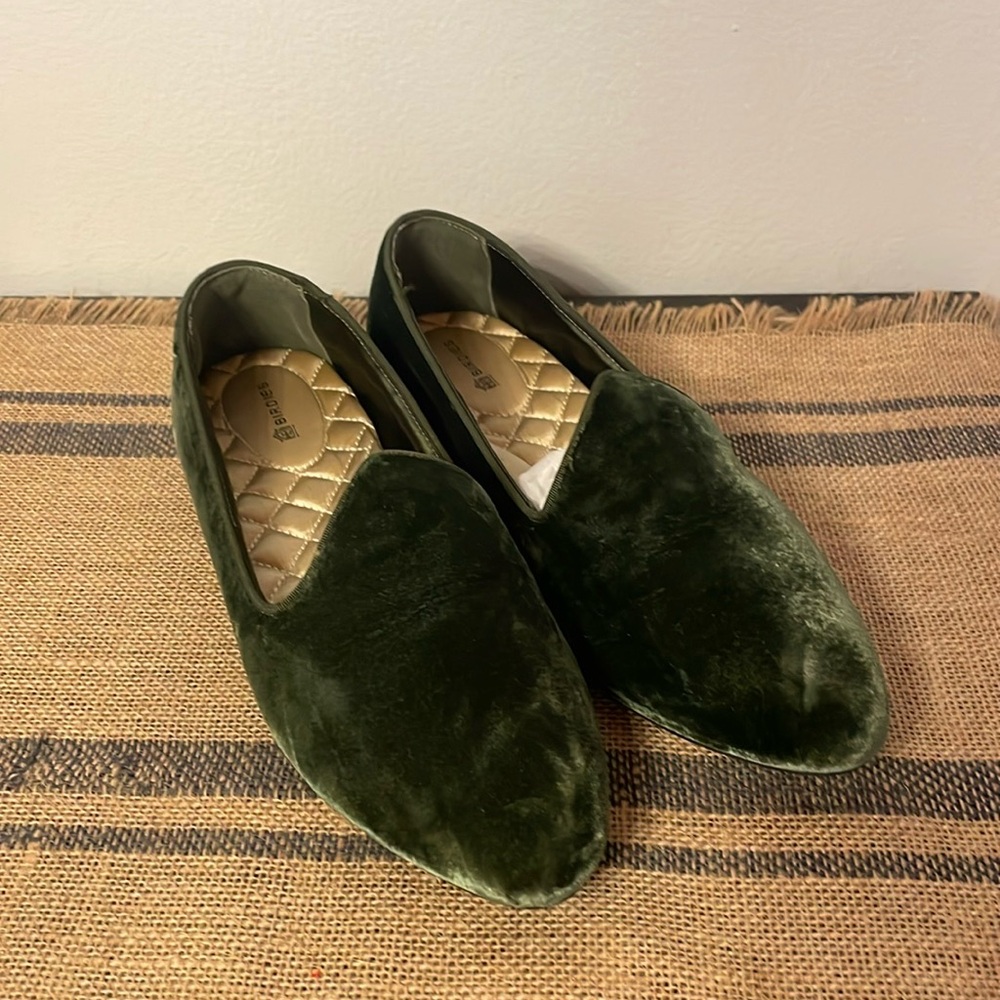 [BIRDIES] “Heron” Green Velvet Loafers - Size 8.5